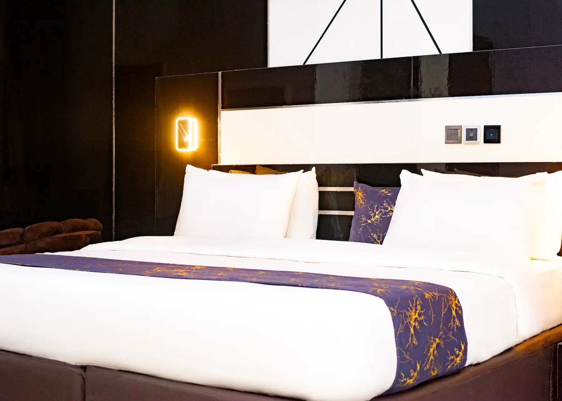 melody luxury room image 1