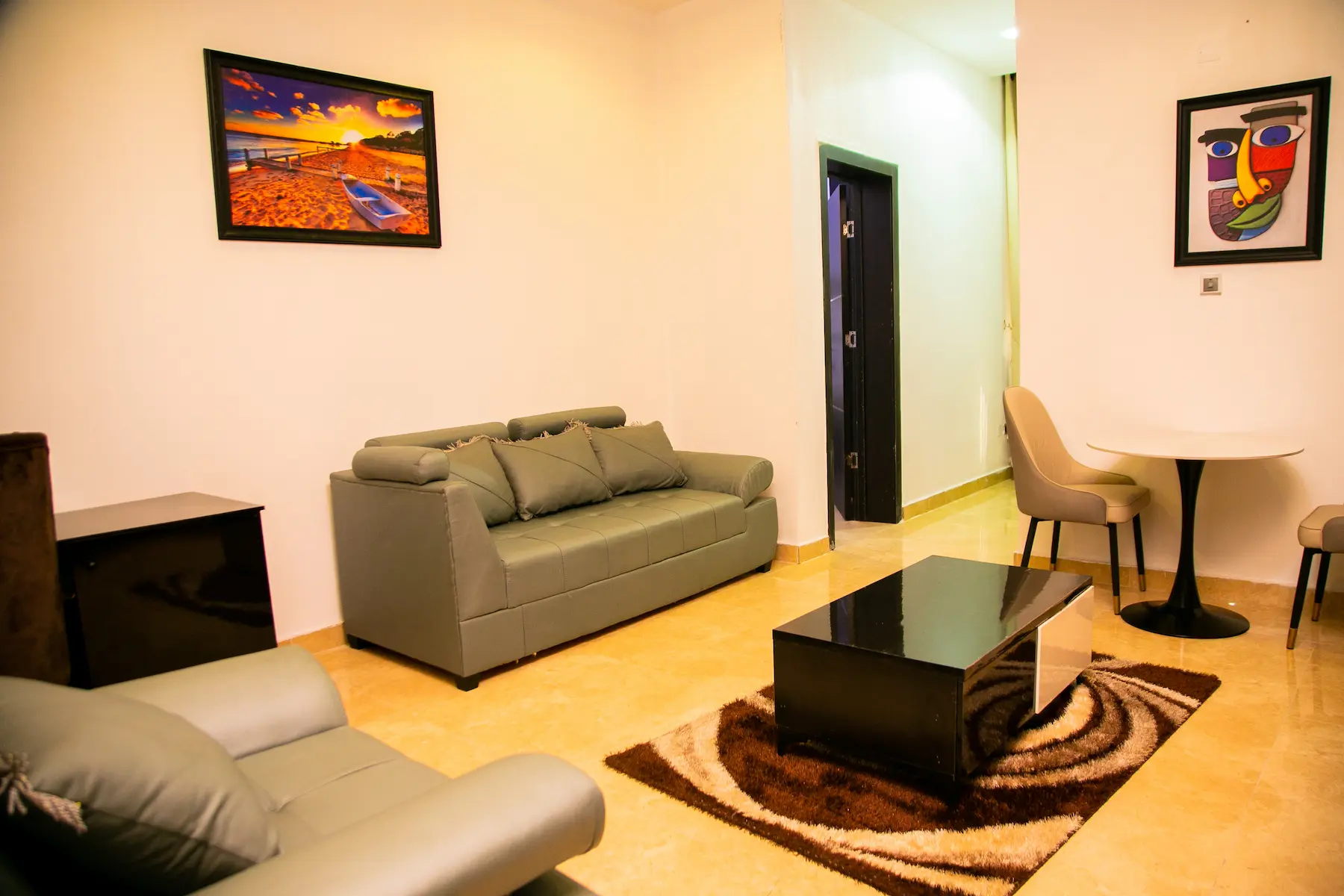 melody luxury room image 4