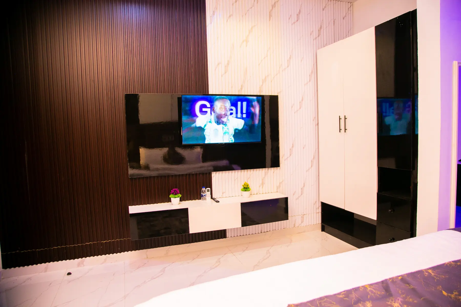 melody luxury room image 6