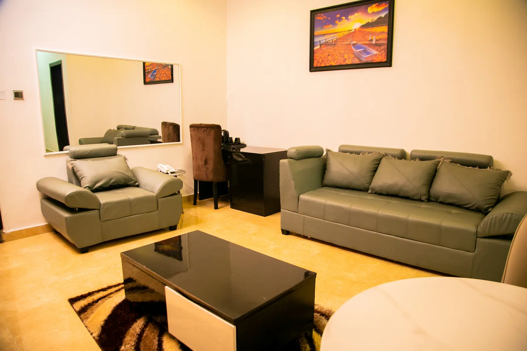 melody luxury room image 5