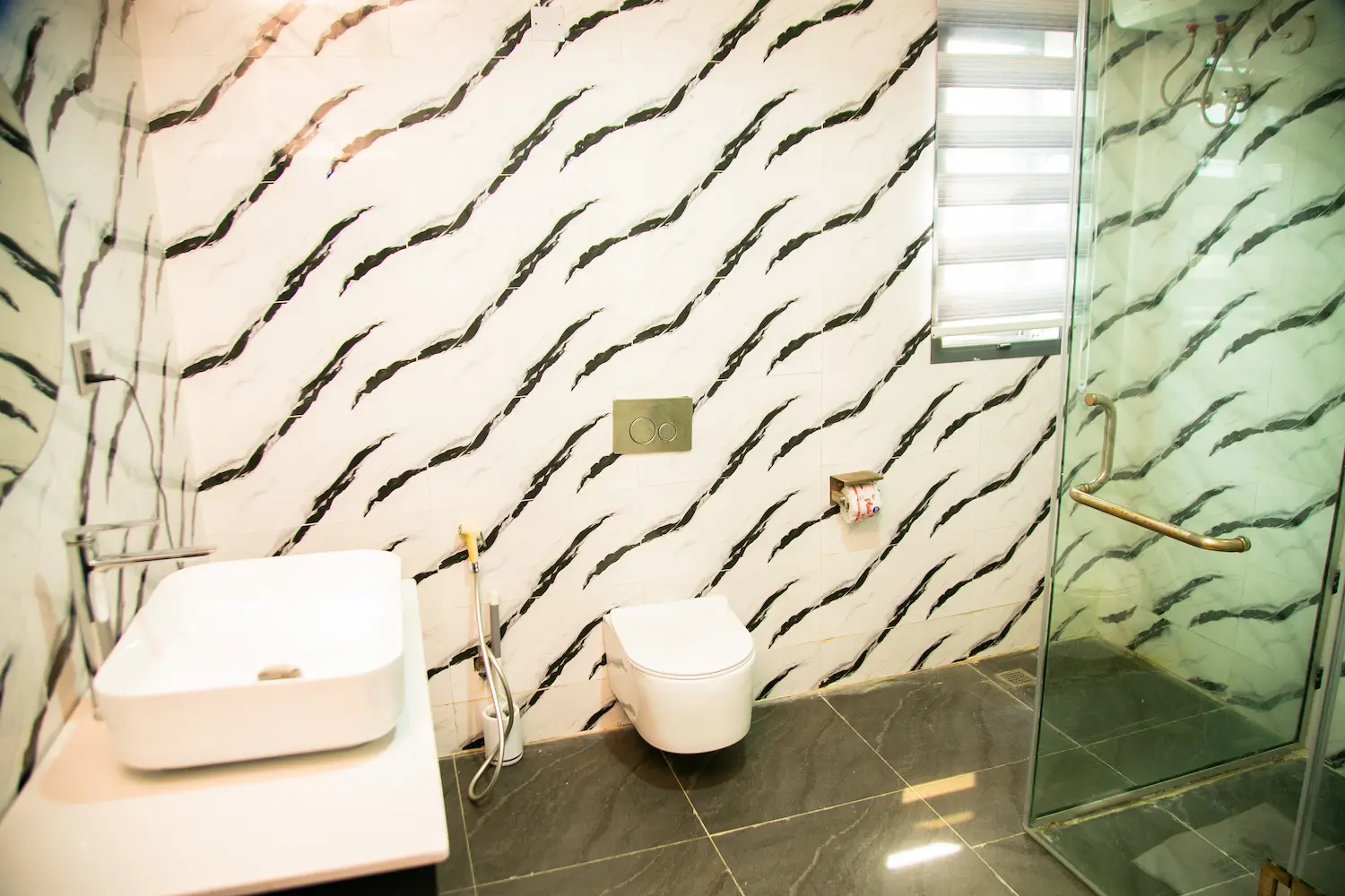 melody luxury room image 8